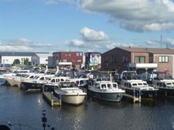 Yachtcharter van Straten, Sneek openingstijden
