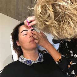 Schoonheidssalon Esther, Vlijmen openingstijden