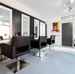 Restyle Hair & Beauty ?, Tilburg openingstijden