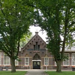 Groepsaccommodatie De Oale School, Lattrop-Breklenkamp openingstijden