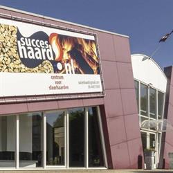 Succeshaard, Tegelen openingstijden