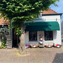 Saszies, Den Burg openingstijden