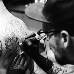 Tattoo Pieter, Tollebeek openingstijden