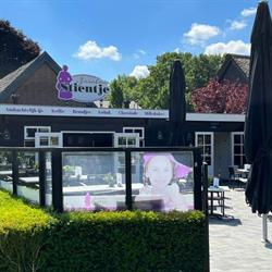 IJssalon Stientje, Hierden openingstijden