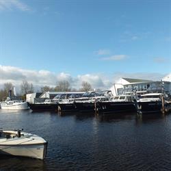 Yacht Charter de Waterpoort, Sneek openingstijden