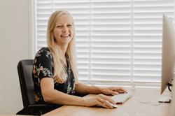 DANIELLE BLOKLAND FOTOGRAFIE & GRAFISCH ONTWERP, Barneveld openingstijden