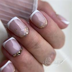 Kim Thuis Nails, Kilder openingstijden