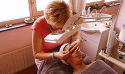 Schoonheidssalon Annelies, Velserbroek openingstijden