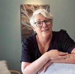 Henelle, Hantum openingstijden