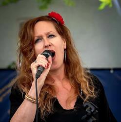 Brenda Nijsen Zangles / Privé zangles/ Pianoles, Roermond openingstijden