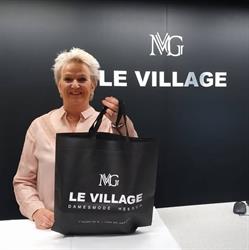 Le Village, Heesch openingstijden