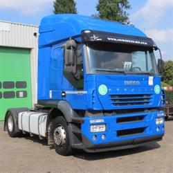 M.V. Intertrade, Uden openingstijden