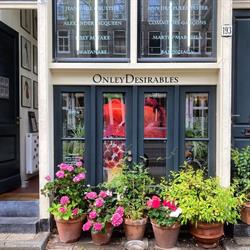 OnleyDesirables - Clothing with a past!, Amsterdam openingstijden