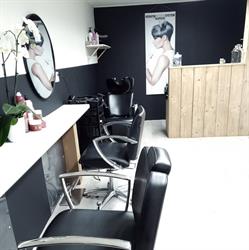 Knip-inn, Harkema openingstijden