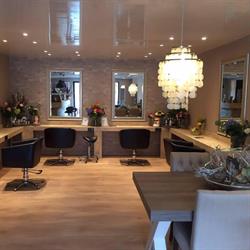 Kylie's Hair Company, Westmaas openingstijden