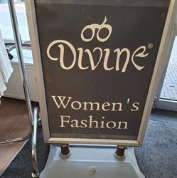 Divine, Hoensbroek openingstijden