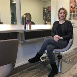 Mooi Haar by Sandra ?, Leerdam openingstijden