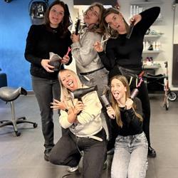 KimZ Haar Studio ?, Waalre openingstijden