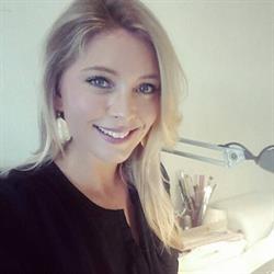 Angela Haenen, Amsterdam openingstijden
