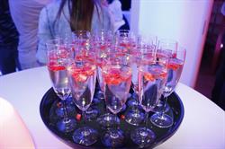 Thuis-Feest, Houten openingstijden
