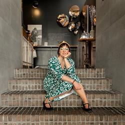 Nienke van Kasteel - Familie drukwerk - Uniek & Op Maat Gemaakt, Onstwedde openingstijden