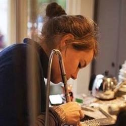 vanNienke Sieraden Sneek, goudsmederij is verhuisd naar Epidavros, Griekenland Orange-apartments.com, openingstijden