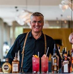 &Drinkz Volendam, openingstijden