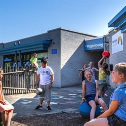 Protestants Christelijke Basisschool (PCBS) De Regenboog, cluster locatie, Voorhout openingstijden