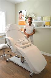 Beautysalon Asha, Haarlem openingstijden