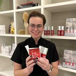 Cosmetics by Carolien, Hoorn openingstijden