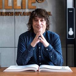 Stefan van der Heijden Ontwerpt., Oss openingstijden