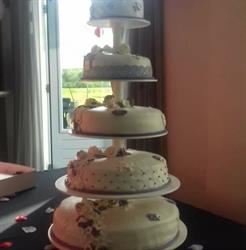 Taart in de Kelder, Kampen openingstijden
