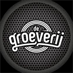 De Groeverij, Houten openingstijden