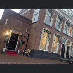 Vrouwenzaken, Assen openingstijden