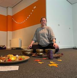 Satya Vitaal, Overdinkel openingstijden