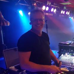 Rieksie Geluidstechniek, Coevorden openingstijden