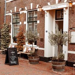 Boutique Hotel, cafe en Restaurant ‘de Stadsherberg’, Alphen aan den Rijn openingstijden
