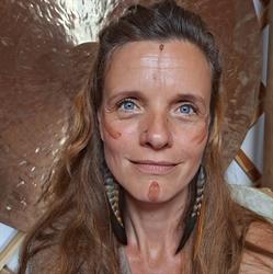 Ruimte voor Zijn - massages, opstellingen, ceremonies en vrouwencirkels, Zutphen openingstijden
