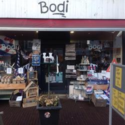 Bodi, Sneek openingstijden