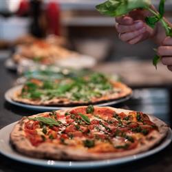 Pizza & Pizza, Ede openingstijden