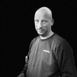 Van Helfteren Trading, Nispen openingstijden