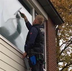 Jelle Threels, Veenendaal openingstijden