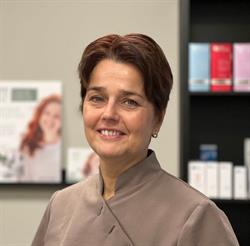 Salon Finesse, Hem openingstijden