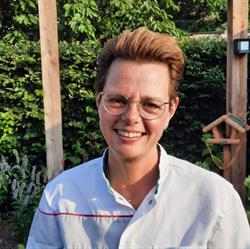 Voetsalon Andrea, Vlierden openingstijden