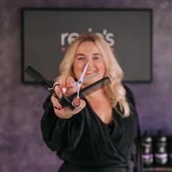 Resie's Hairsalon, Leunen openingstijden
