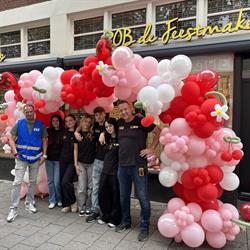 Rob de Feestmaker, Rotterdam openingstijden