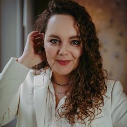 Elisha Laisina - Xplore Online, Leeuwarden openingstijden