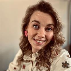 Maud's knipperie, Heel openingstijden