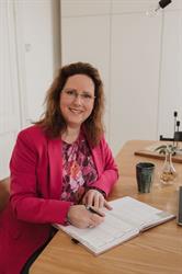 DH finance, Uden openingstijden
