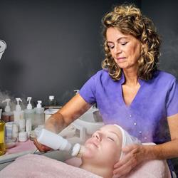 MASSAGE- EN SCHOONHEIDSSALON FRANEKER - VYTAL BEAUTY & CARE, Franeker openingstijden